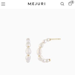 MEJURI *new in box* Organic Pearl Stacked Hoops